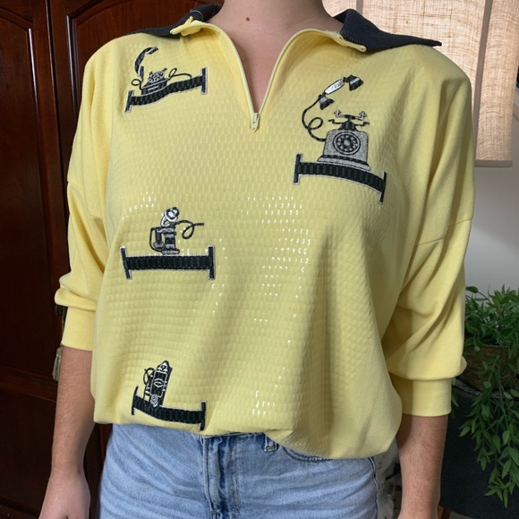 50’s Vintage Telephone Top - Picture 2 of 9